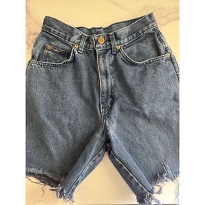Chic juniors 9 high rise 90’s dark blue denim jean shorts distressed
